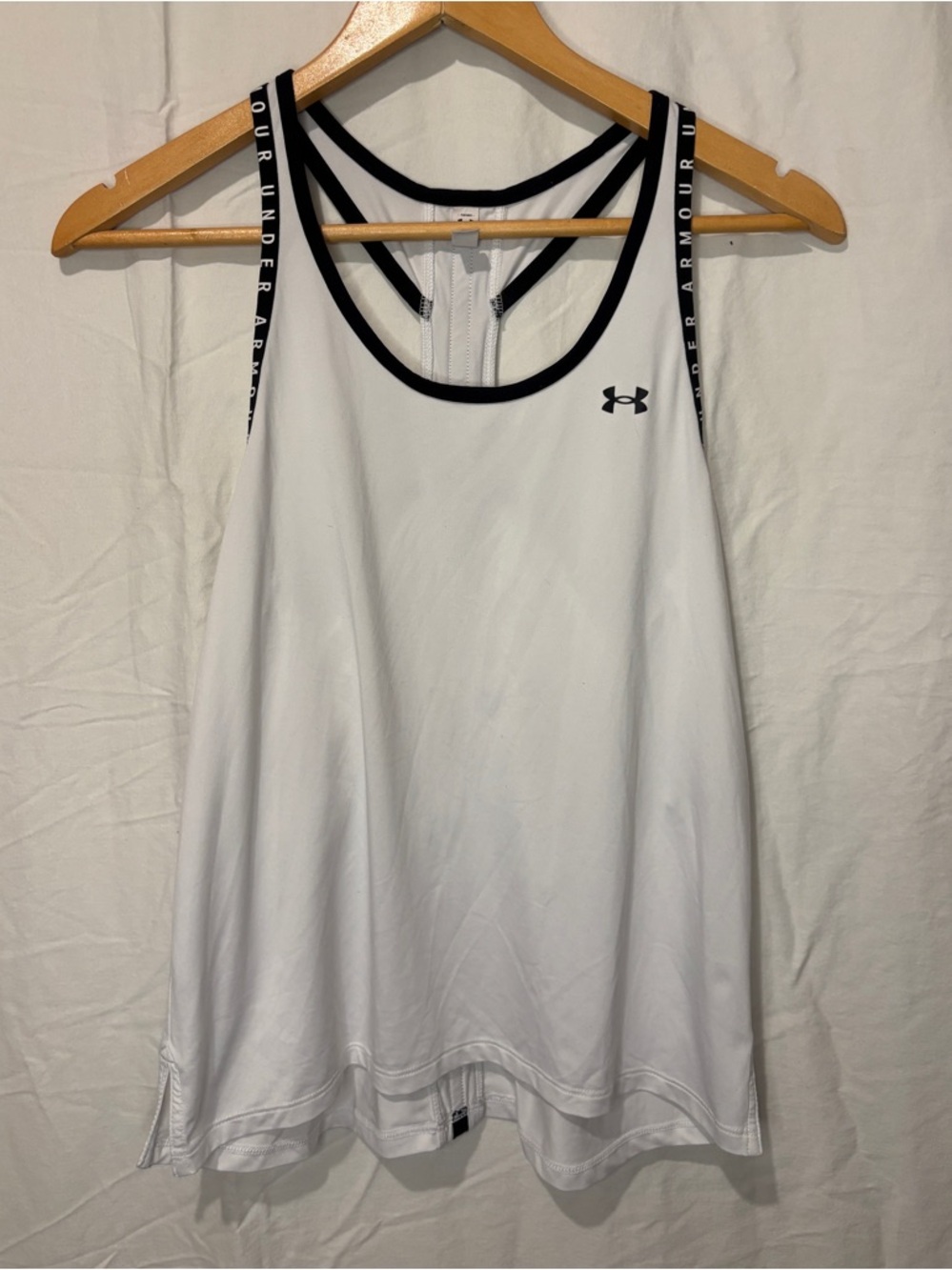 Under armour tank top in white and black